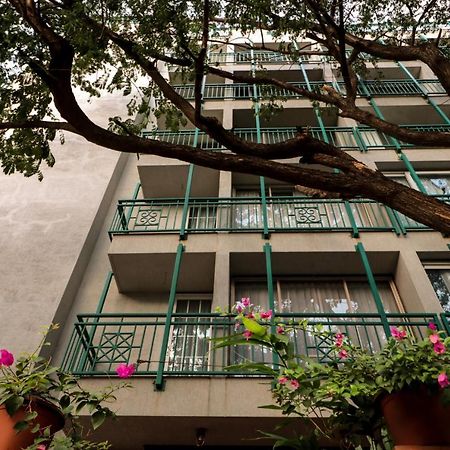 Bougainvilla Apartment スーラト エクステリア 写真