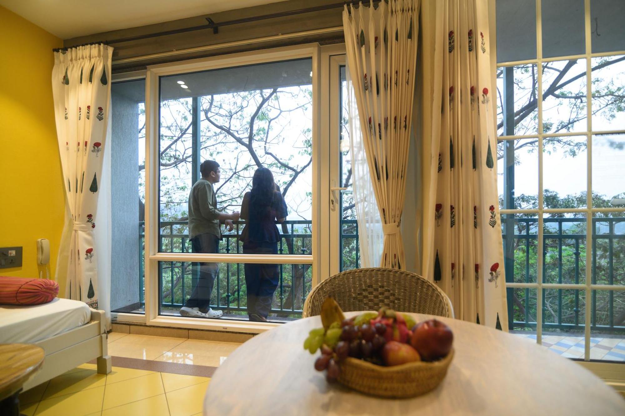 Bougainvilla Apartment スーラト エクステリア 写真